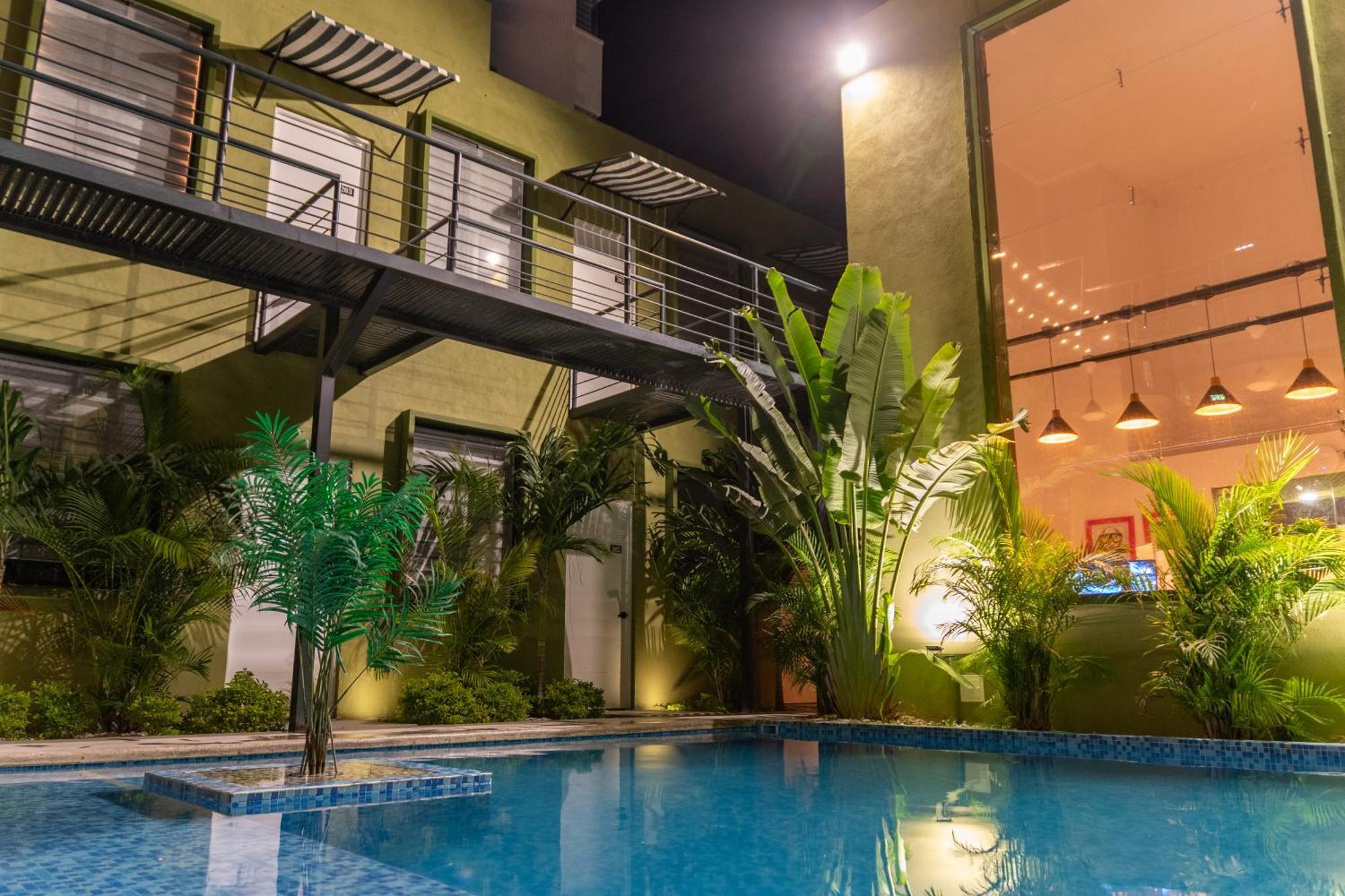 Oasis Tropical Hotel — Foto 1